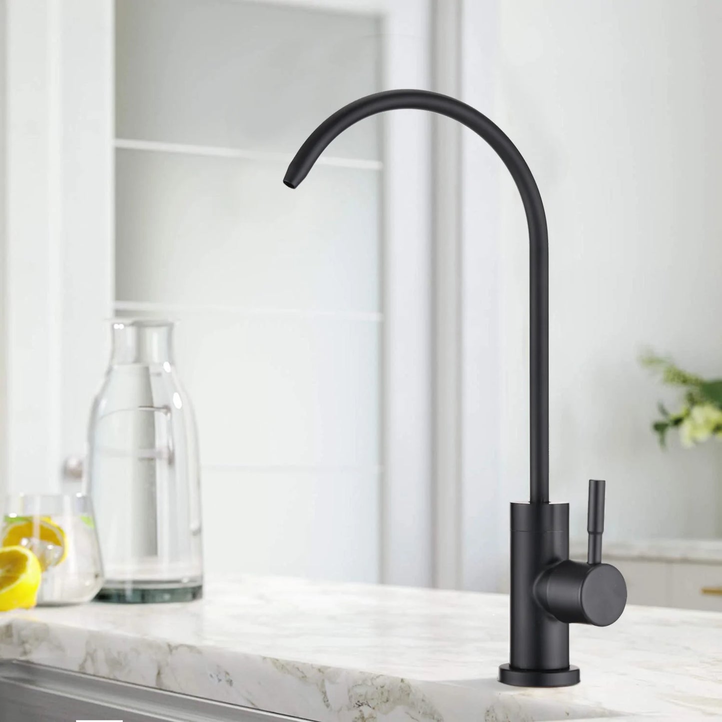 Kitchen Faucet in Matte Black