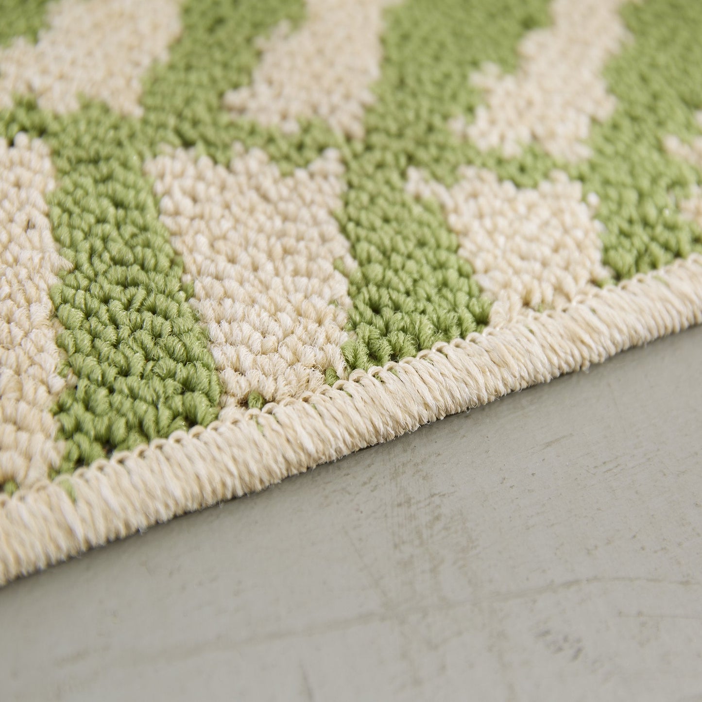 Area Rugs Green 96 x 120 Inches