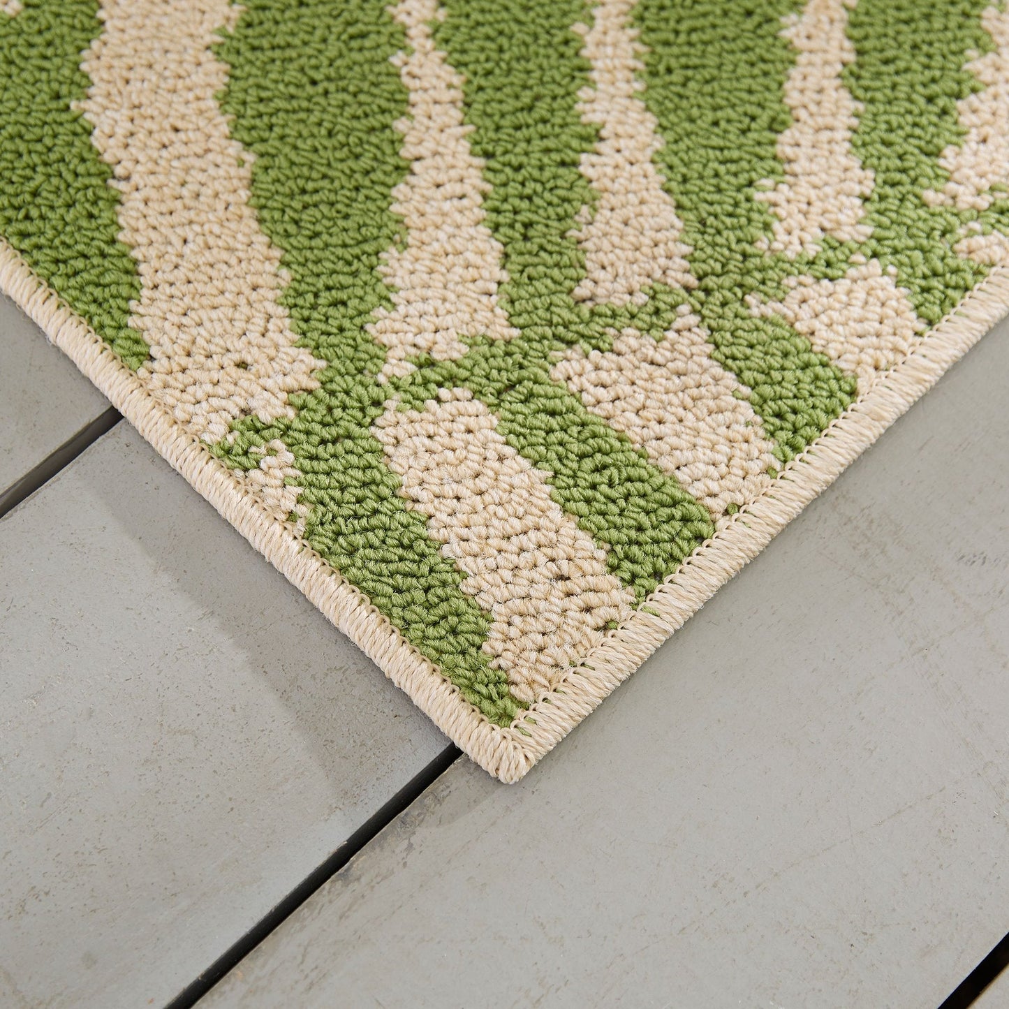 Area Rugs Green 96 x 120 Inches