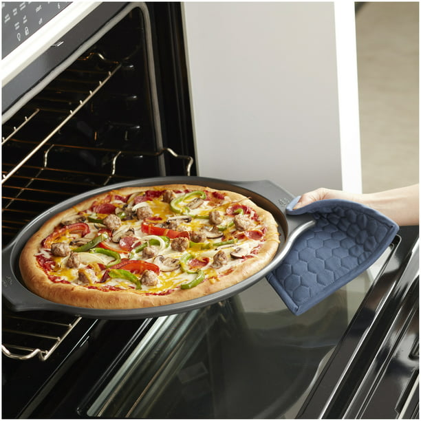 Pizza Pan in 16 Inches